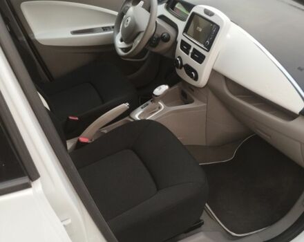 Білий Рено Зое, об'ємом двигуна 0 л та пробігом 15 тис. км за 6700 $, фото 12 на Automoto.ua