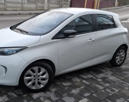 Белый Рено Зое, объемом двигателя 0 л и пробегом 106 тыс. км за 6300 $, фото 1 на Automoto.ua