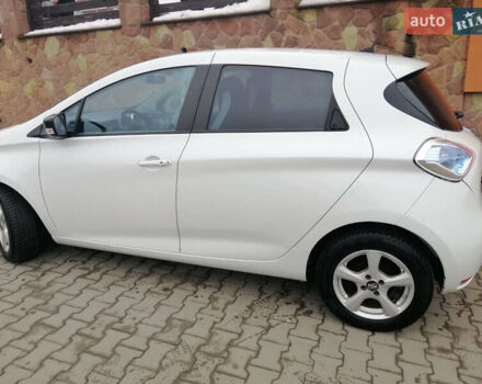 Белый Рено Зое, объемом двигателя 0 л и пробегом 145 тыс. км за 8200 $, фото 6 на Automoto.ua