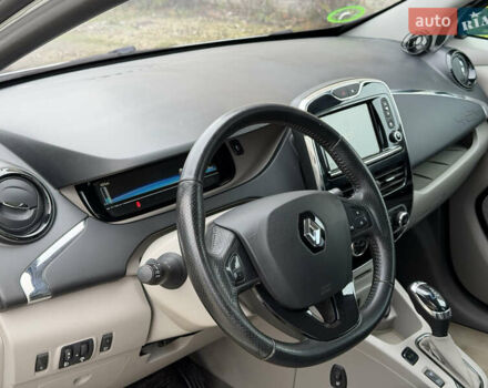 Білий Рено Зое, об'ємом двигуна 0 л та пробігом 154 тис. км за 6350 $, фото 21 на Automoto.ua