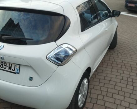 Білий Рено Зое, об'ємом двигуна 0 л та пробігом 15 тис. км за 6700 $, фото 4 на Automoto.ua