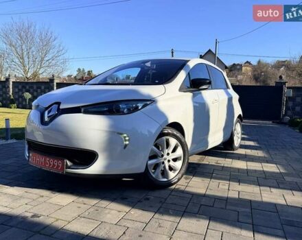 Белый Рено Зое, объемом двигателя 0 л и пробегом 106 тыс. км за 6250 $, фото 24 на Automoto.ua