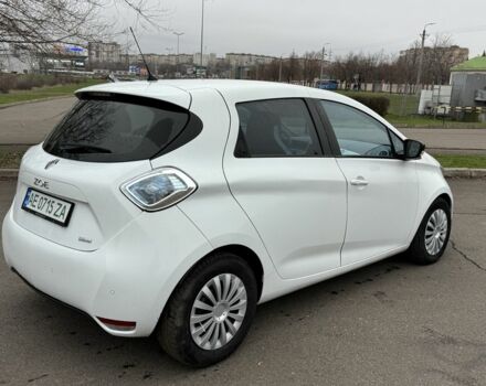 Белый Рено Зое, объемом двигателя 0 л и пробегом 110 тыс. км за 5800 $, фото 4 на Automoto.ua