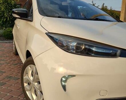 Білий Рено Зое, об'ємом двигуна 0 л та пробігом 100 тис. км за 11999 $, фото 12 на Automoto.ua