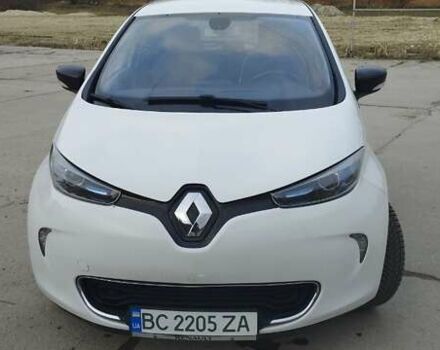Белый Рено Зое, объемом двигателя 0 л и пробегом 94 тыс. км за 7600 $, фото 1 на Automoto.ua