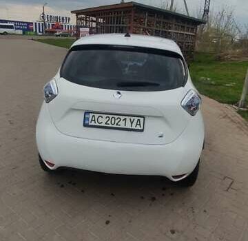 Белый Рено Зое, объемом двигателя 0 л и пробегом 192 тыс. км за 6300 $, фото 3 на Automoto.ua