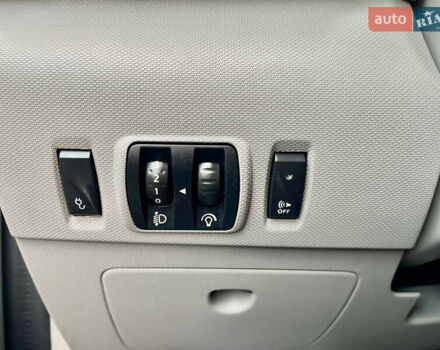 Белый Рено Зое, объемом двигателя 0 л и пробегом 124 тыс. км за 7000 $, фото 27 на Automoto.ua