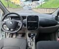 Белый Рено Зое, объемом двигателя 0 л и пробегом 140 тыс. км за 6300 $, фото 5 на Automoto.ua