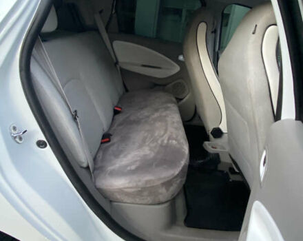 Белый Рено Зое, объемом двигателя 0 л и пробегом 159 тыс. км за 7550 $, фото 9 на Automoto.ua