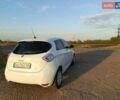 Белый Рено Зое, объемом двигателя 0 л и пробегом 150 тыс. км за 6400 $, фото 11 на Automoto.ua