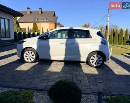 Белый Рено Зое, объемом двигателя 0 л и пробегом 106 тыс. км за 6250 $, фото 3 на Automoto.ua