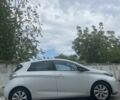 Білий Рено Зое, об'ємом двигуна 0 л та пробігом 190 тис. км за 5700 $, фото 4 на Automoto.ua