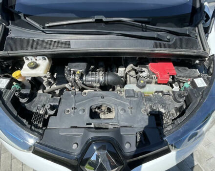 Білий Рено Зое, об'ємом двигуна 0 л та пробігом 57 тис. км за 8500 $, фото 6 на Automoto.ua