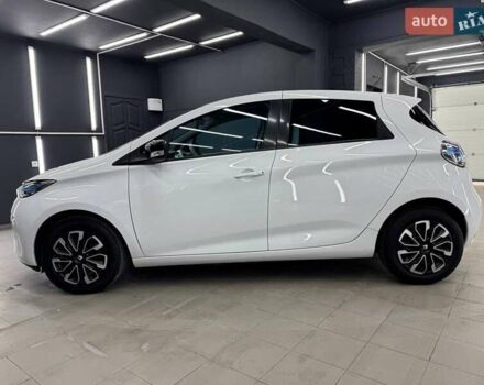 Белый Рено Зое, объемом двигателя 0 л и пробегом 89 тыс. км за 6700 $, фото 6 на Automoto.ua