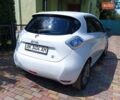 Белый Рено Зое, объемом двигателя 0 л и пробегом 94 тыс. км за 8250 $, фото 14 на Automoto.ua