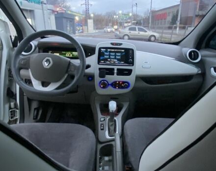 Белый Рено Зое, объемом двигателя 0 л и пробегом 159 тыс. км за 7550 $, фото 14 на Automoto.ua