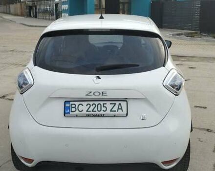 Белый Рено Зое, объемом двигателя 0 л и пробегом 94 тыс. км за 7600 $, фото 3 на Automoto.ua