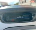 Белый Рено Зое, объемом двигателя 0 л и пробегом 111 тыс. км за 6500 $, фото 50 на Automoto.ua