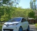Белый Рено Зое, объемом двигателя 0 л и пробегом 153 тыс. км за 6499 $, фото 1 на Automoto.ua