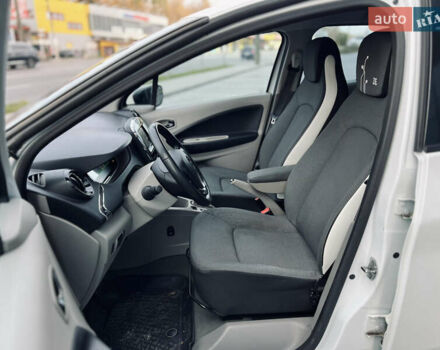 Білий Рено Зое, об'ємом двигуна 0 л та пробігом 160 тис. км за 7500 $, фото 23 на Automoto.ua