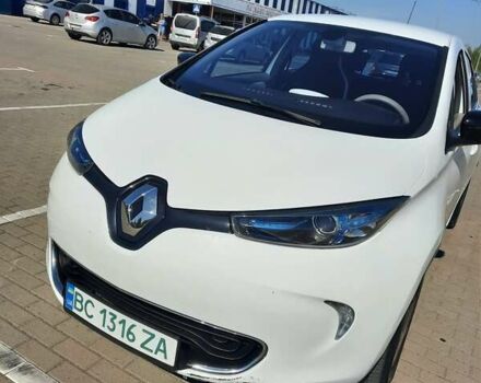 Белый Рено Зое, объемом двигателя 0 л и пробегом 108 тыс. км за 7800 $, фото 3 на Automoto.ua