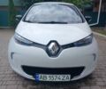 Белый Рено Зое, объемом двигателя 0 л и пробегом 82 тыс. км за 8350 $, фото 7 на Automoto.ua