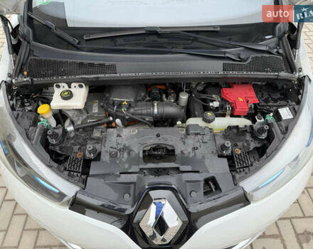 Білий Рено Зое, об'ємом двигуна 0 л та пробігом 154 тис. км за 6350 $, фото 15 на Automoto.ua