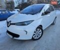 Белый Рено Зое, объемом двигателя 0 л и пробегом 99 тыс. км за 6800 $, фото 3 на Automoto.ua