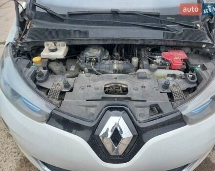 Рено Зое 2015 у Одесі на Automoto.ua Білий Рено Зое, об'ємом двигуна 0 л та пробігом 170 тис. км за 5000 $, фото 6 на Automoto.ua