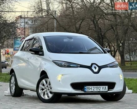 Белый Рено Зое, объемом двигателя 0 л и пробегом 147 тыс. км за 5999 $, фото 31 на Automoto.ua