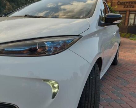 Білий Рено Зое, об'ємом двигуна 0 л та пробігом 100 тис. км за 11999 $, фото 14 на Automoto.ua