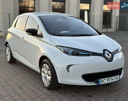 Белый Рено Зое, объемом двигателя 0 л и пробегом 93 тыс. км за 8000 $, фото 4 на Automoto.ua