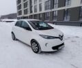 Белый Рено Зое, объемом двигателя 0 л и пробегом 96 тыс. км за 5999 $, фото 1 на Automoto.ua