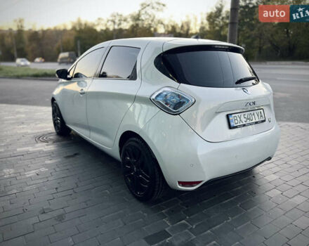 Белый Рено Зое, объемом двигателя 0 л и пробегом 127 тыс. км за 7150 $, фото 3 на Automoto.ua