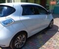 Белый Рено Зое, объемом двигателя 0 л и пробегом 94 тыс. км за 8250 $, фото 13 на Automoto.ua