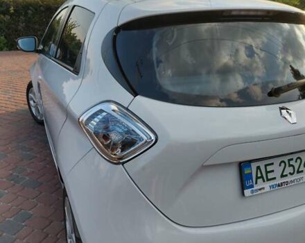 Білий Рено Зое, об'ємом двигуна 0 л та пробігом 100 тис. км за 11999 $, фото 11 на Automoto.ua