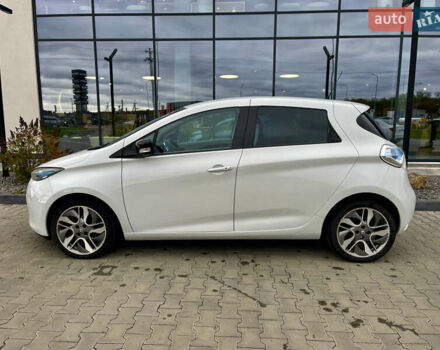 Белый Рено Зое, объемом двигателя 0 л и пробегом 124 тыс. км за 7000 $, фото 4 на Automoto.ua