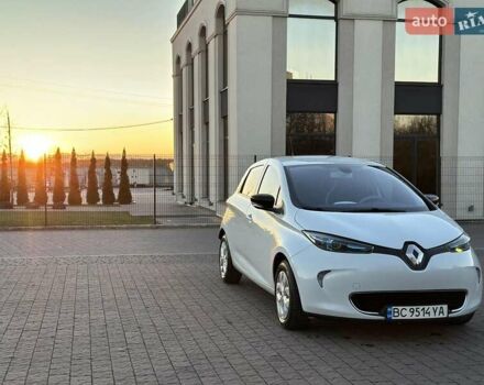 Белый Рено Зое, объемом двигателя 0 л и пробегом 93 тыс. км за 8000 $, фото 9 на Automoto.ua