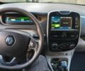 Белый Рено Зое, объемом двигателя 0 л и пробегом 212 тыс. км за 5900 $, фото 10 на Automoto.ua