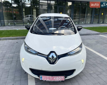 Белый Рено Зое, объемом двигателя 0 л и пробегом 176 тыс. км за 6300 $, фото 7 на Automoto.ua