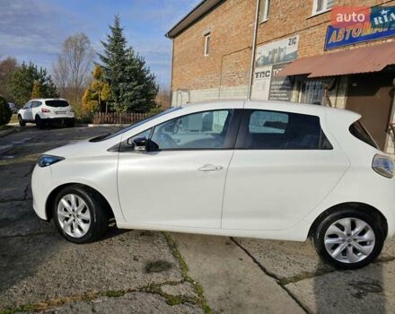 Белый Рено Зое, объемом двигателя 0 л и пробегом 99 тыс. км за 6700 $, фото 5 на Automoto.ua