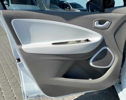 Белый Рено Зое, объемом двигателя 0 л и пробегом 91 тыс. км за 6480 $, фото 14 на Automoto.ua