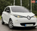 Белый Рено Зое, объемом двигателя 0 л и пробегом 82 тыс. км за 6900 $, фото 3 на Automoto.ua