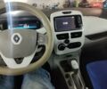 Белый Рено Зое, объемом двигателя 0 л и пробегом 364 тыс. км за 5600 $, фото 5 на Automoto.ua