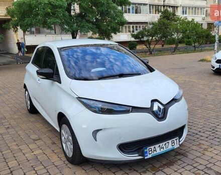 Белый Рено Зое, объемом двигателя 0 л и пробегом 205 тыс. км за 9600 $, фото 7 на Automoto.ua