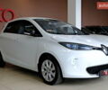 Белый Рено Зое, объемом двигателя 0 л и пробегом 109 тыс. км за 7500 $, фото 6 на Automoto.ua