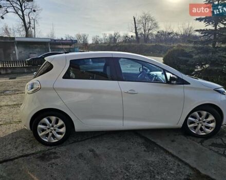 Белый Рено Зое, объемом двигателя 0 л и пробегом 99 тыс. км за 6700 $, фото 16 на Automoto.ua