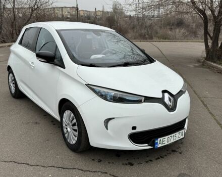 Белый Рено Зое, объемом двигателя 0 л и пробегом 110 тыс. км за 5800 $, фото 2 на Automoto.ua