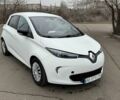 Белый Рено Зое, объемом двигателя 0 л и пробегом 110 тыс. км за 5800 $, фото 2 на Automoto.ua