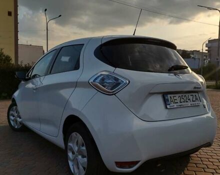 Білий Рено Зое, об'ємом двигуна 0 л та пробігом 100 тис. км за 11999 $, фото 19 на Automoto.ua